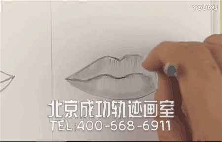 素描入門(mén)：唇部素描的畫(huà)法步驟視頻教程